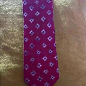 Donald Trump 100% Silk Elegant Red Patterned Tie